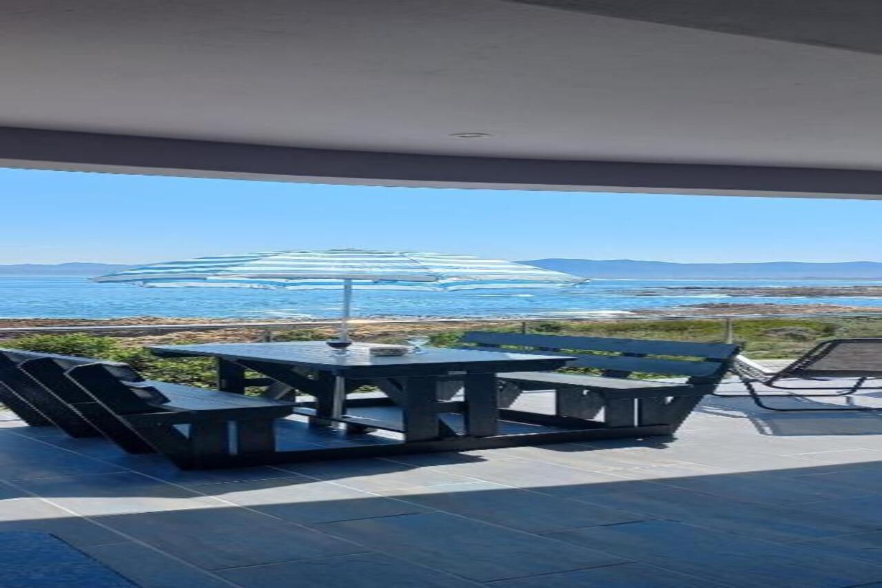 Royal Albatros Apartment Gansbaai Exterior photo